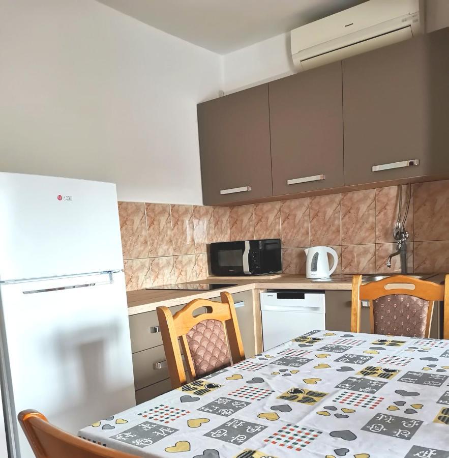 Apartment Marcelo Pomer Buitenkant foto